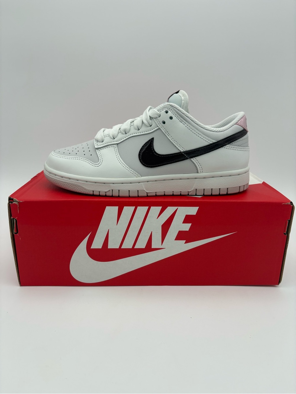 Nike Women’s Dunk Low Summit White/Plum Chalk Shoes Size 7 🔥Brand New in Box🔥 - Picture 1 of 5